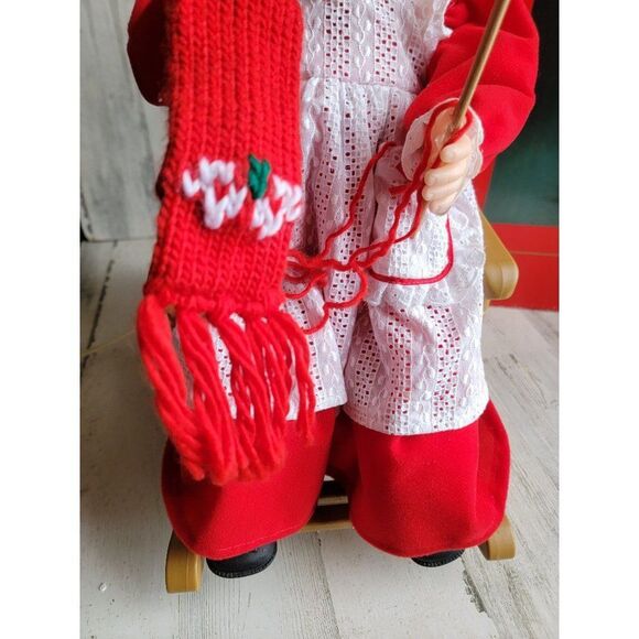 Vintage Santa's best knitting rocking chair Mrs Claus xmas animated decor - Picture 6 of 15